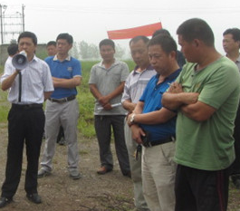 肥东县农委组织召开水稻病虫害植保新机械示范演示会