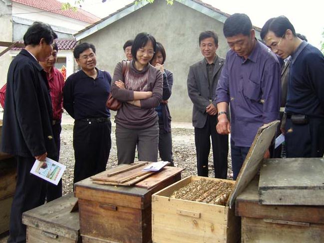 2009年4月21日农业部畜牧司省地市各级领导来社调研