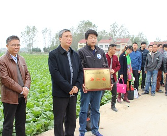 2016年荆门市首届植保无人机比武，青创植保荣获第二名